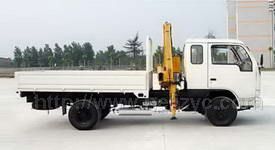 東風(fēng)金霸隨車(chē)起重運輸車(chē)圖片