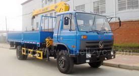 東風(fēng)4-6噸隨車(chē)起重運輸車(chē)圖片